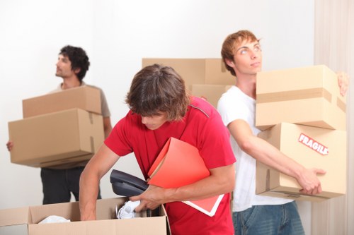 Packing and transport support for a Maida Vale flat removal